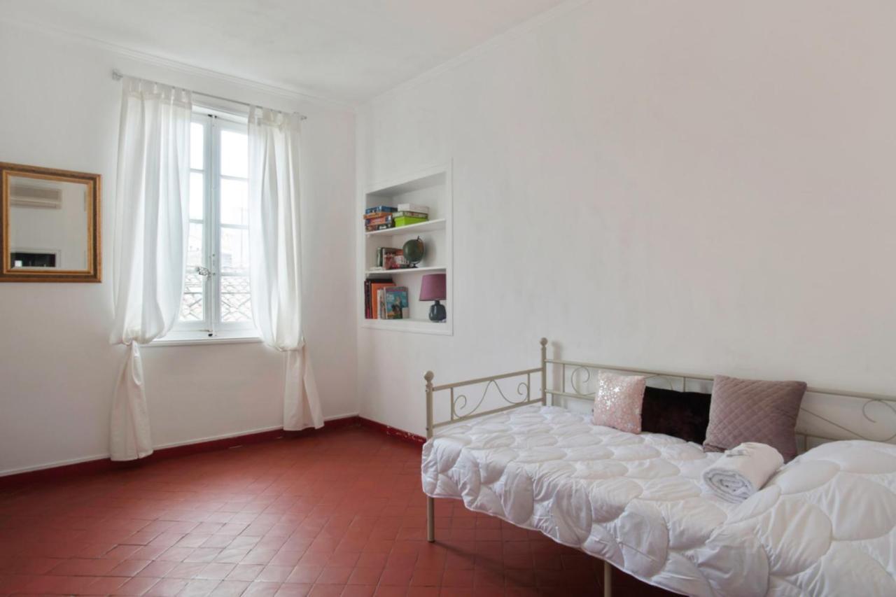 Charming And Large Duplex Flat With Beautiful Terrace In Avignon Appartamento Esterno foto