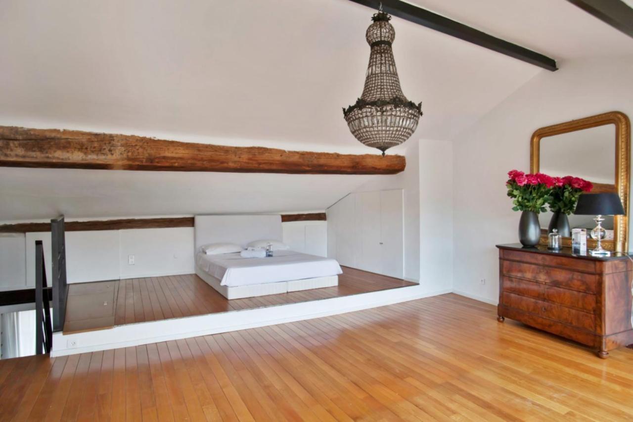 Charming And Large Duplex Flat With Beautiful Terrace In Avignon Appartamento Esterno foto