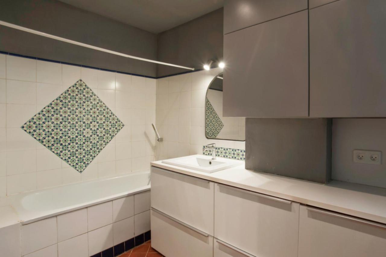 Charming And Large Duplex Flat With Beautiful Terrace In Avignon Appartamento Esterno foto